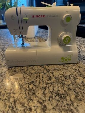 Singer Esteem II (model 2273) sewing machine